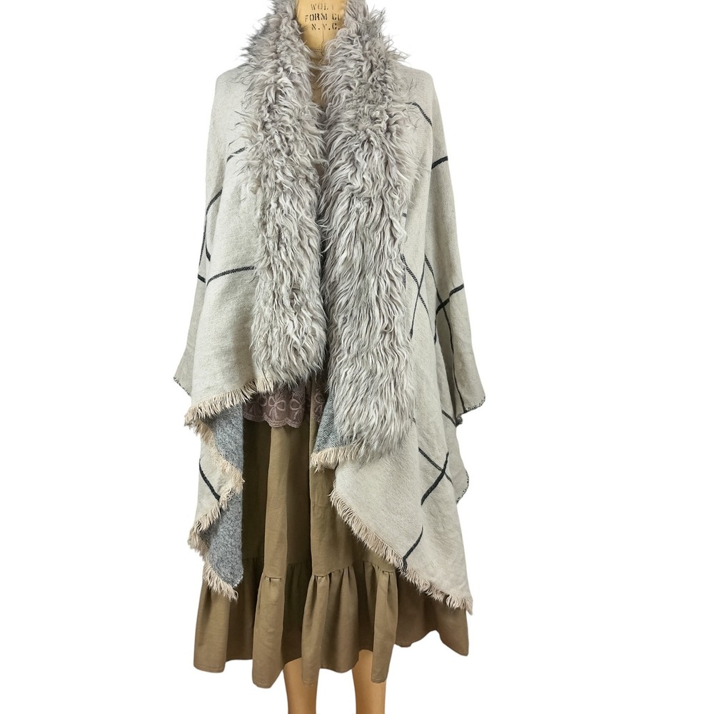 Boho Faux Fur Trim Poncho Wrap Oversized Plaid Grid Frayed Hem Rustic OS